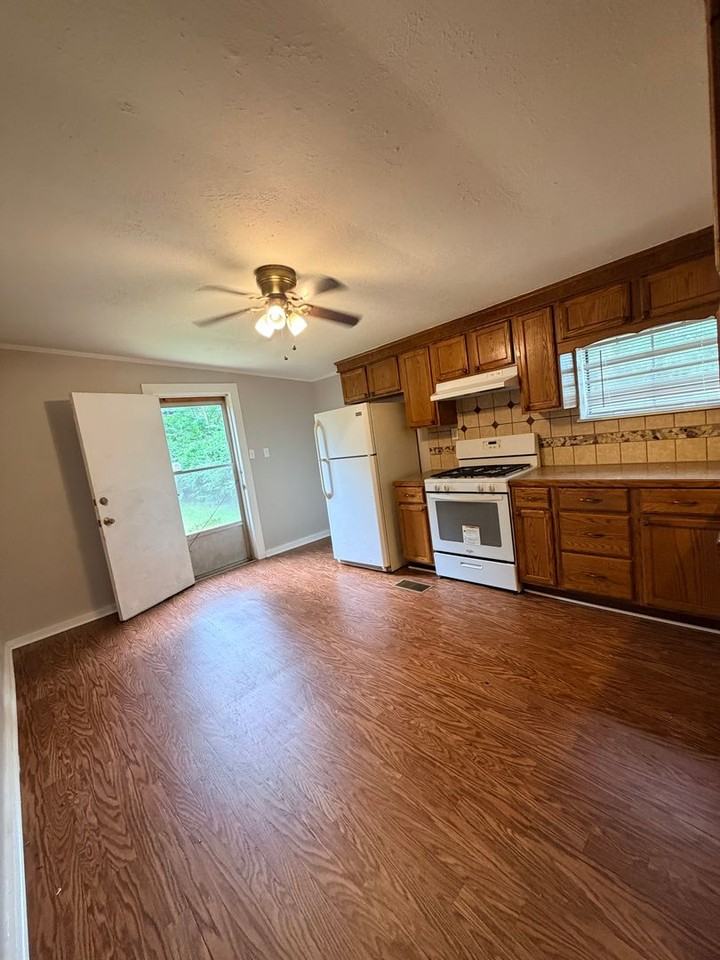 3107 Alameda Dr - Photo 6 of 16
