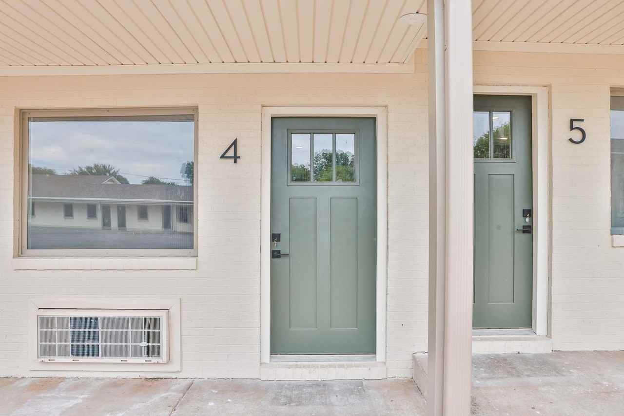 551 Elm St #4 - Photo 4 of 6
