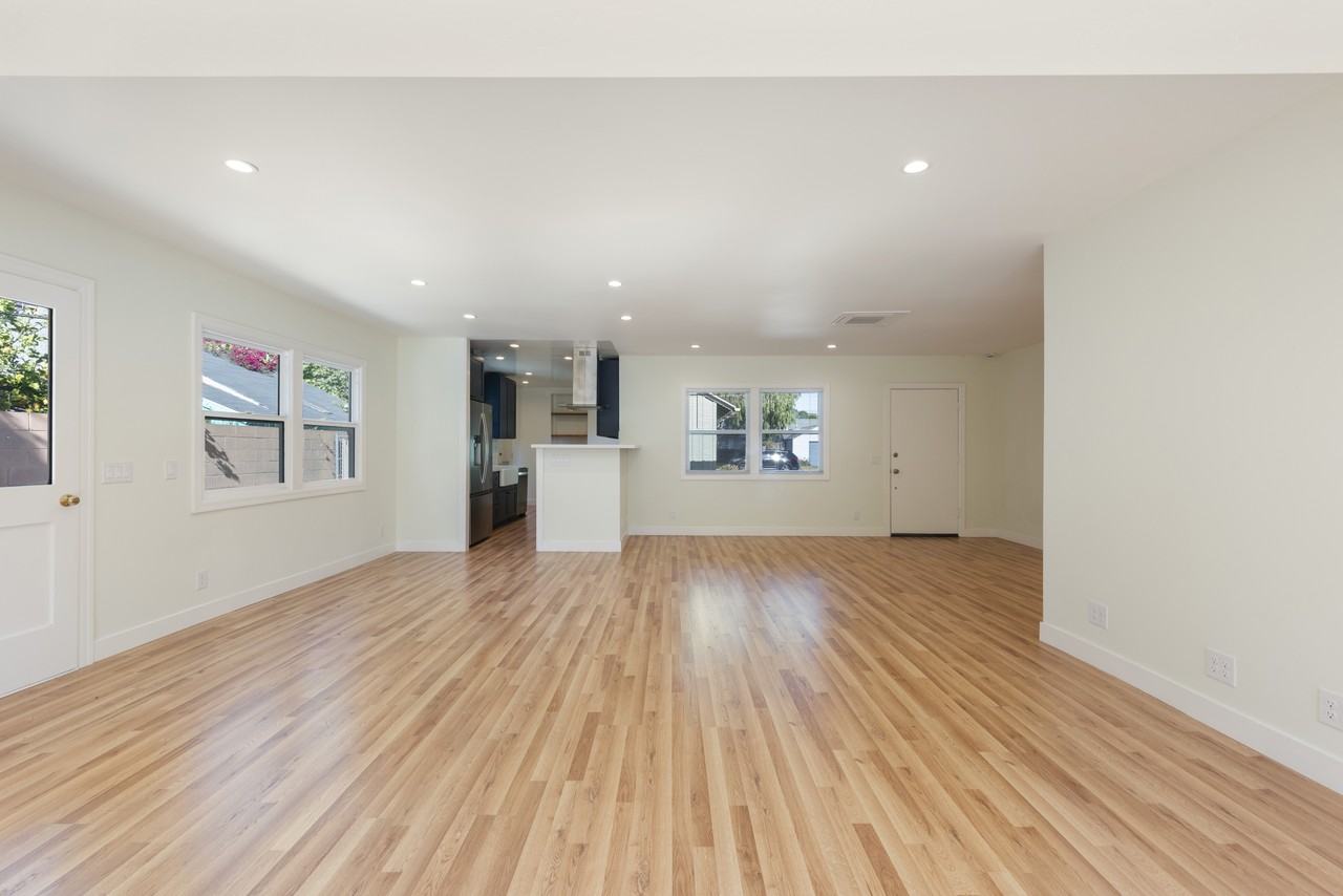301 Frances St #1 - Photo 6 of 31