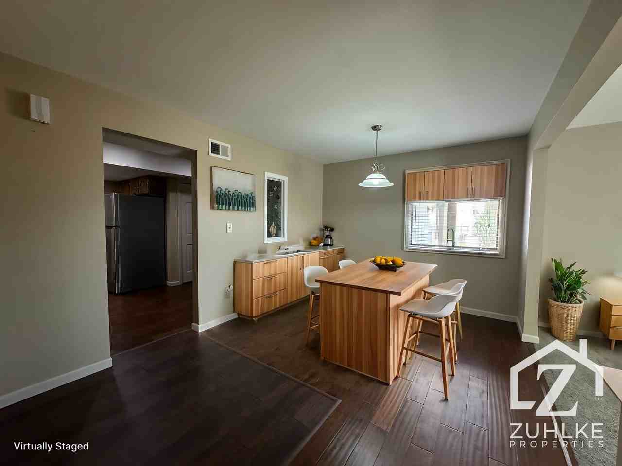 1912 32nd St #1 - Photo 3 of 11