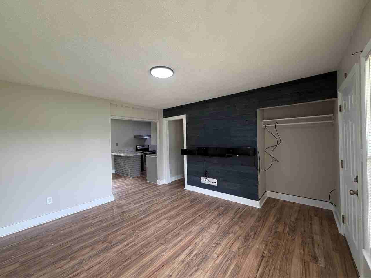 106 Whitney Ave Ne #1 - Photo 3 of 17