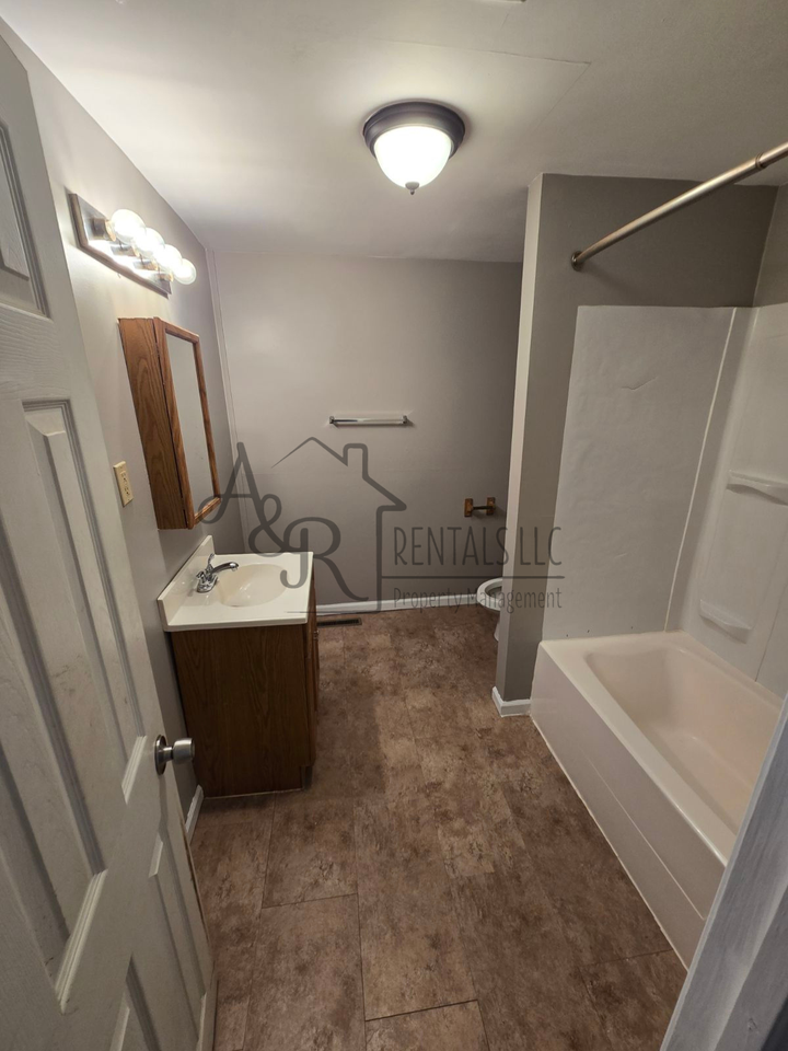 717 W Kansas St #1 - Photo 7 of 7