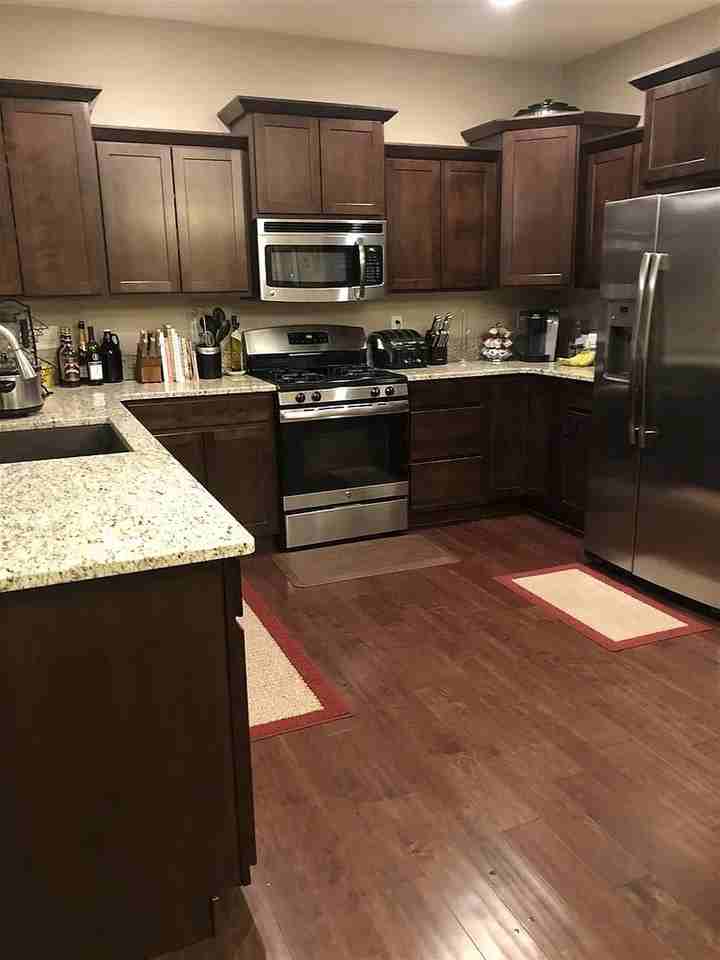 350 Clark Dr - 1Unit 3 #1 - Photo 2 of 9