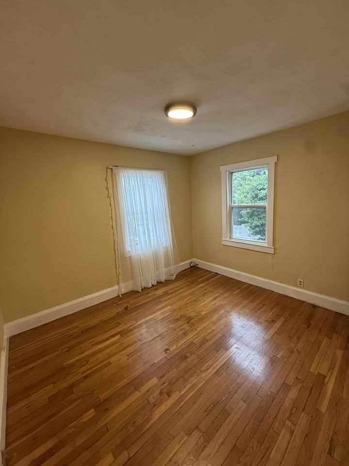 265 Hyde Park Ave Apt 3l #3L - Photo 4 of 9