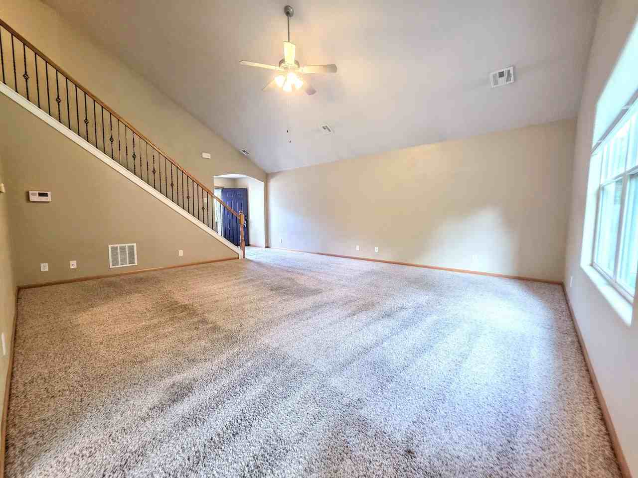 606 Highland Ridge Dr #1 - Photo 3 of 26