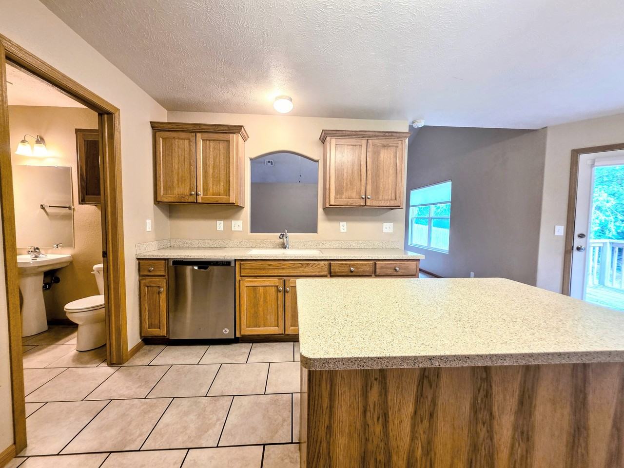 606 Highland Ridge Dr #1 - Photo 6 of 26