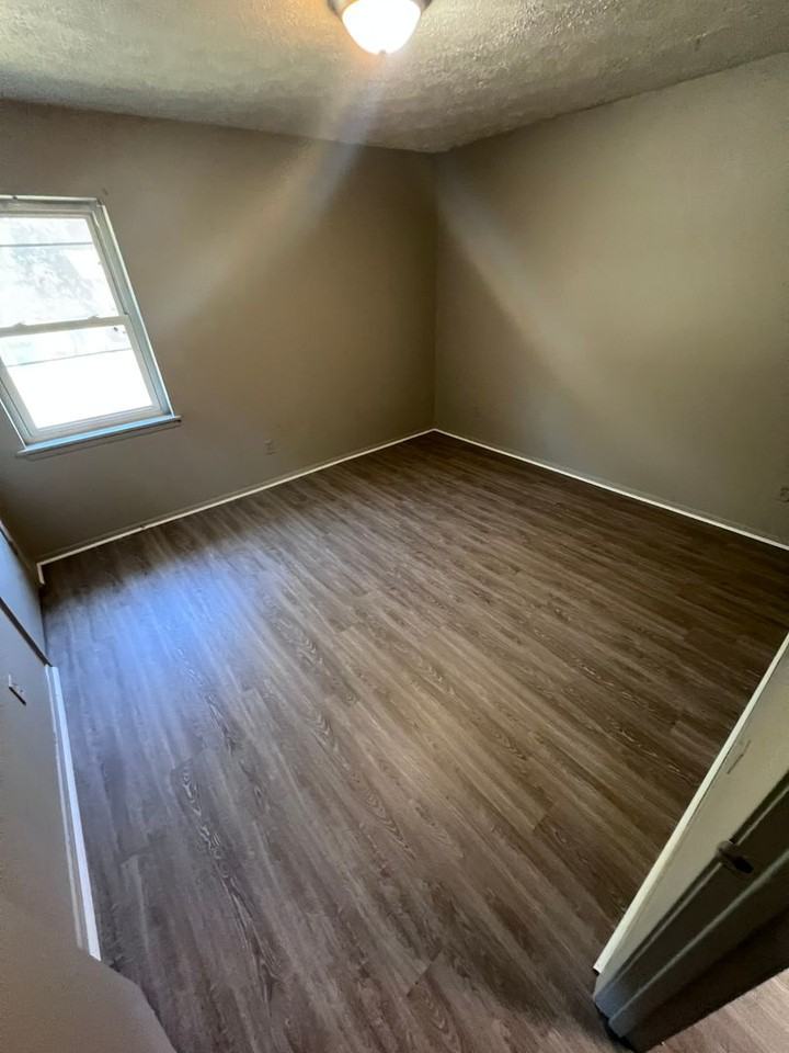501 N Church St #12 - Photo 6 of 16