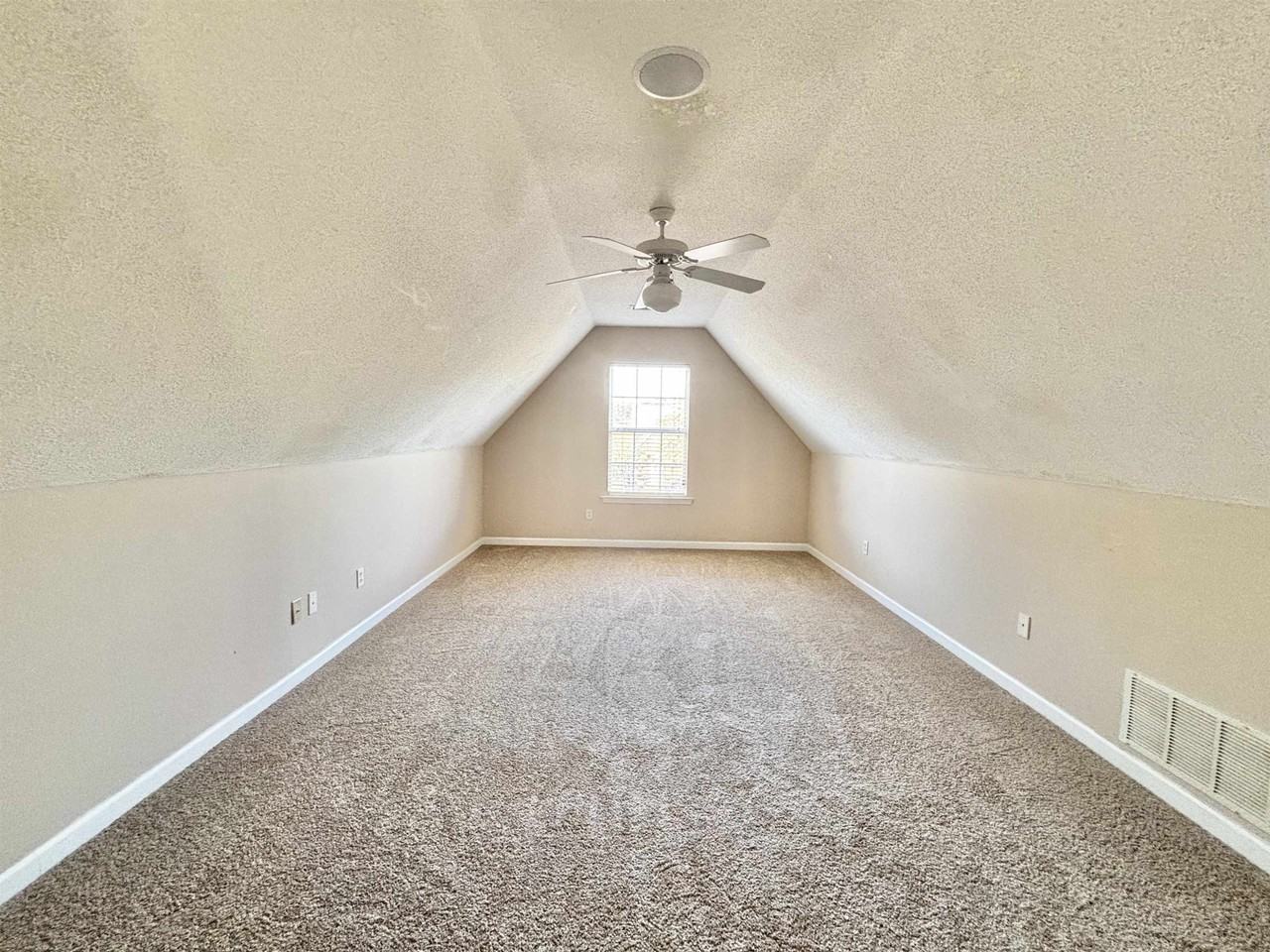 9879 Averbury Dr #1 - Photo 3 of 20