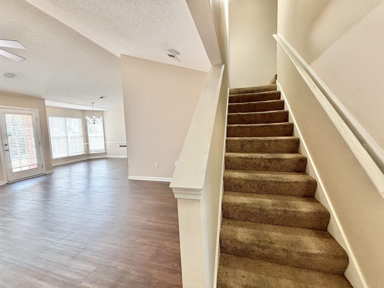 9879 Averbury Dr #1 - Photo 4 of 20