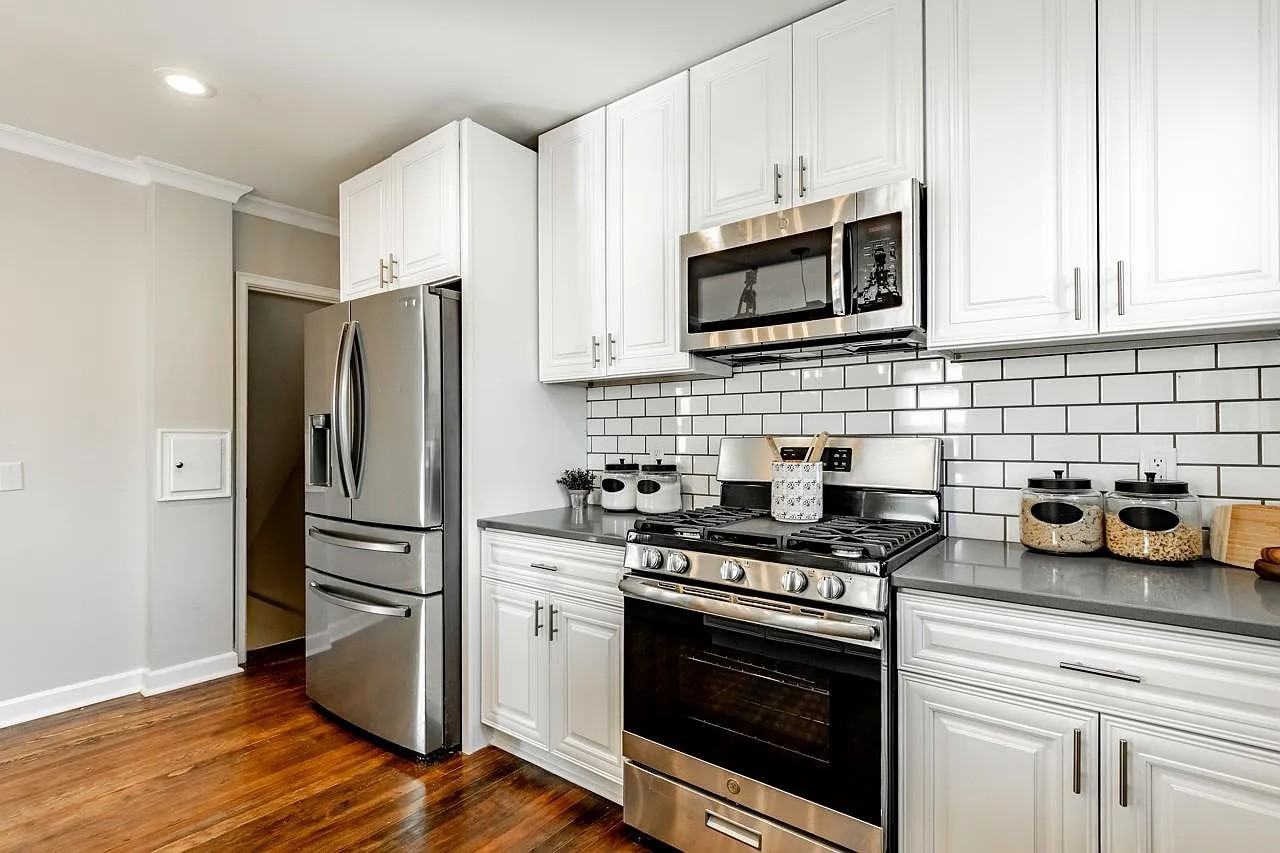 2511 N 52nd St #1 - Photo 5 of 25