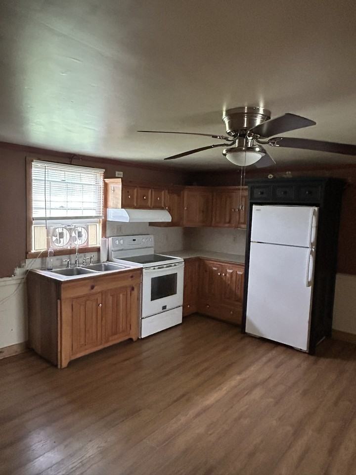 8839 Langmaid Rd #1 - Photo 4 of 27