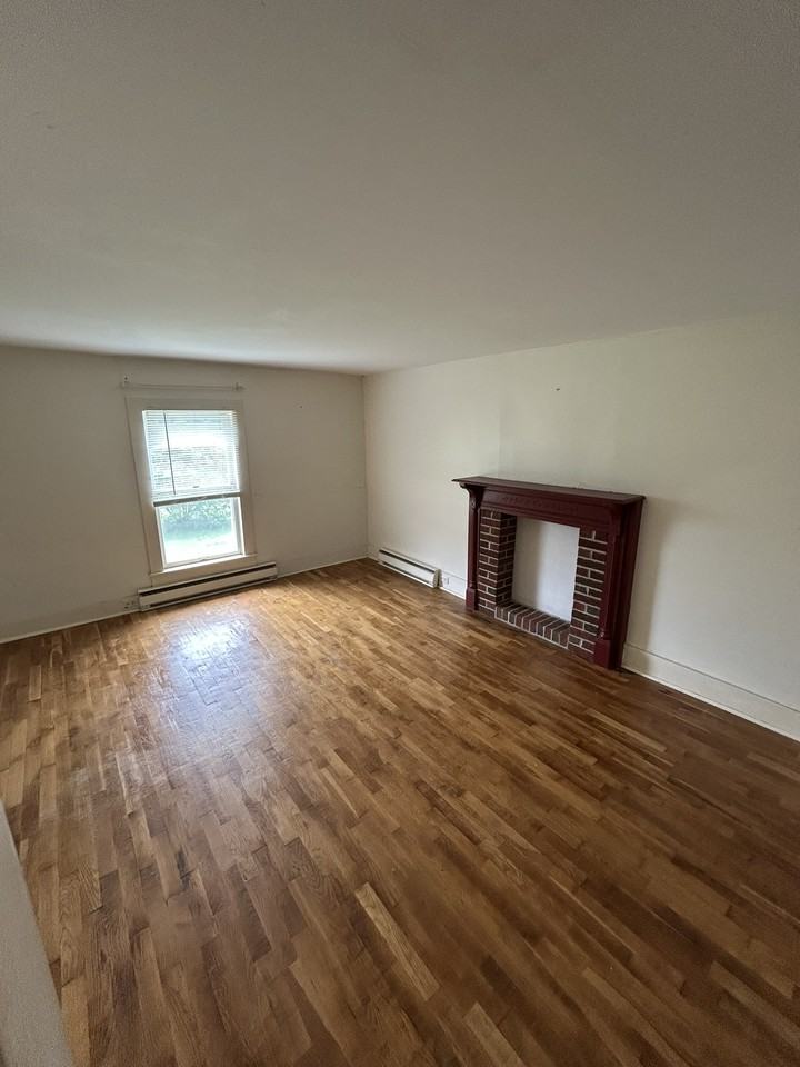 8839 Langmaid Rd #1 - Photo 5 of 27
