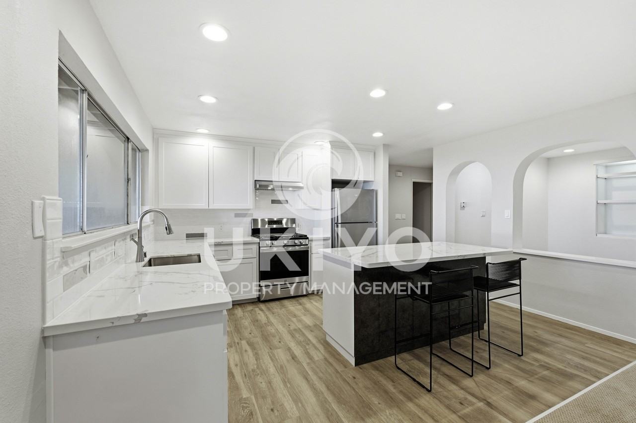 6809 Colton Blvd #1 - Photo 4 of 40