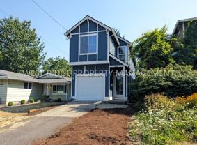 6824 N Astor St #1 - Photo 1 of 1