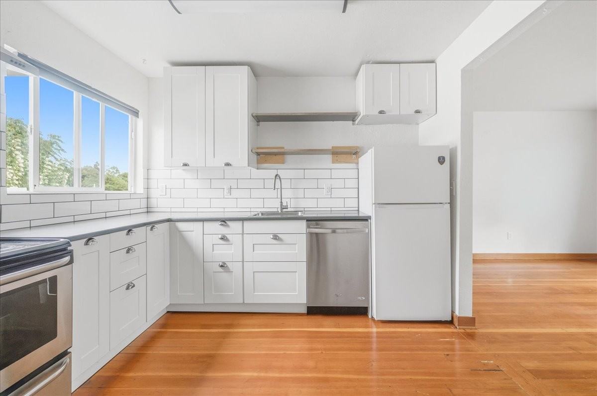 5922 N Albina Ave #5 - Photo 3 of 12