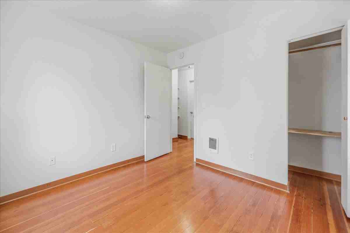 5922 N Albina Ave #5 - Photo 7 of 12