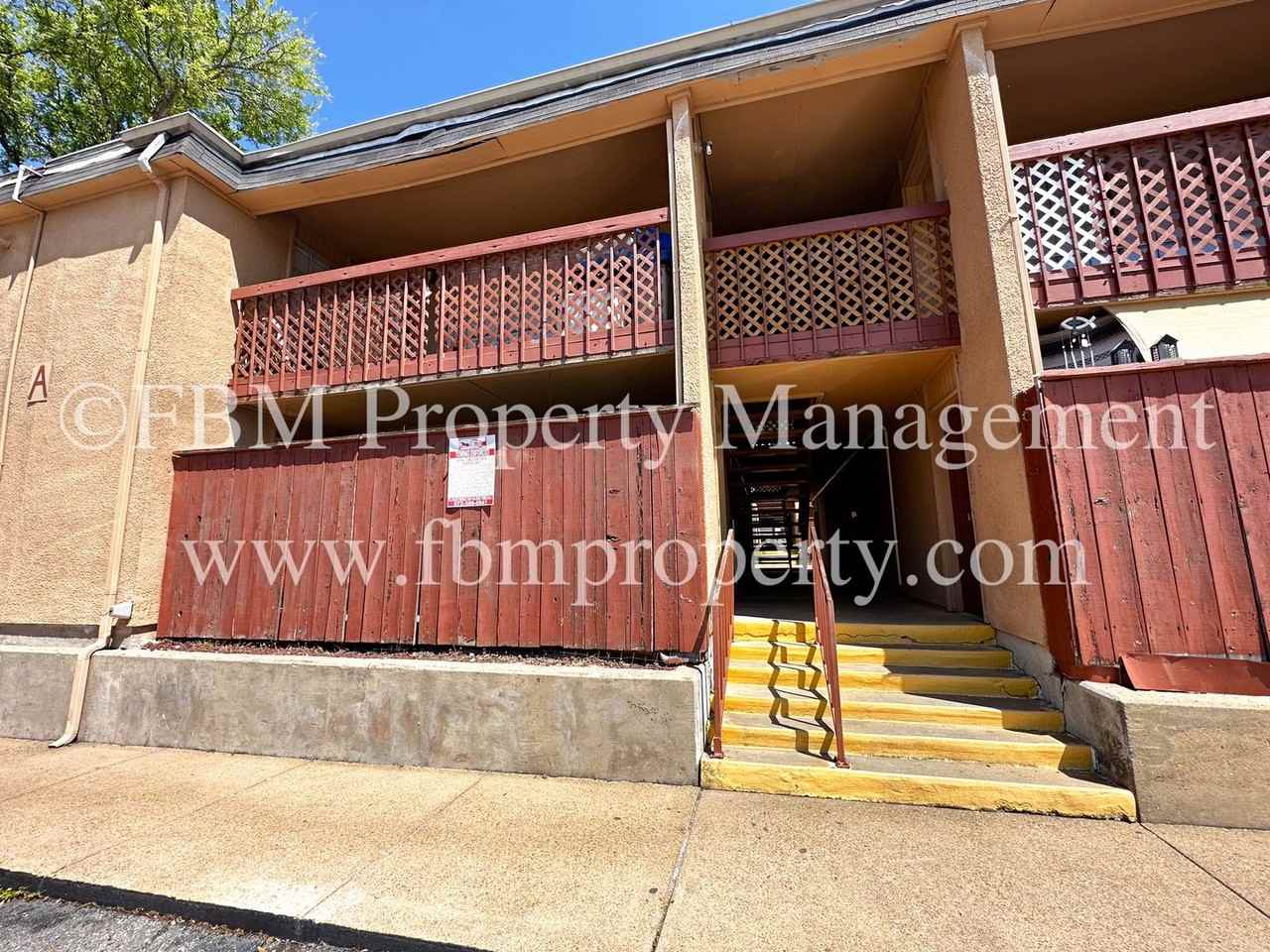 800 N Clay St #A - Photo 3 of 15