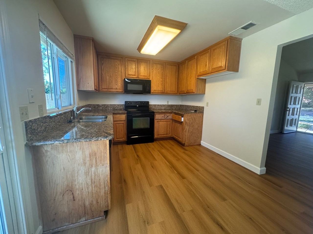 9457 Bravo Way - Photo 5 of 16