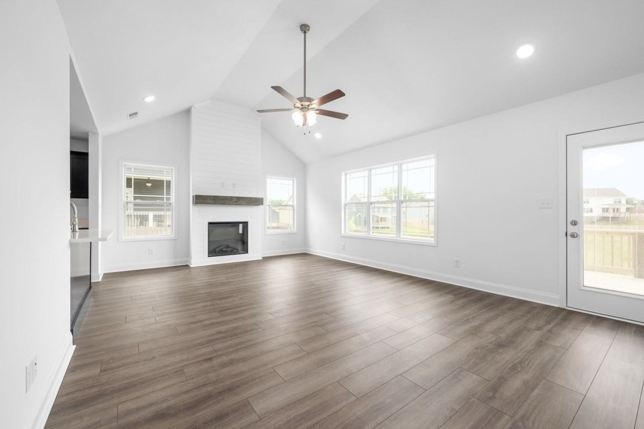 1360 Harmon Ln #1 - Photo 5 of 28