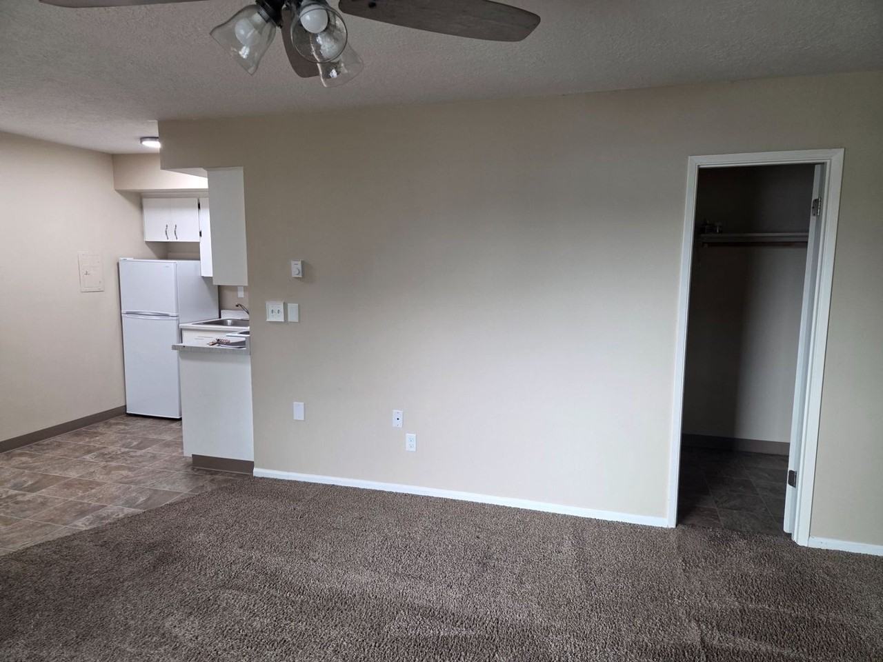 613 Sw 9th St #5 - Photo 3 of 11
