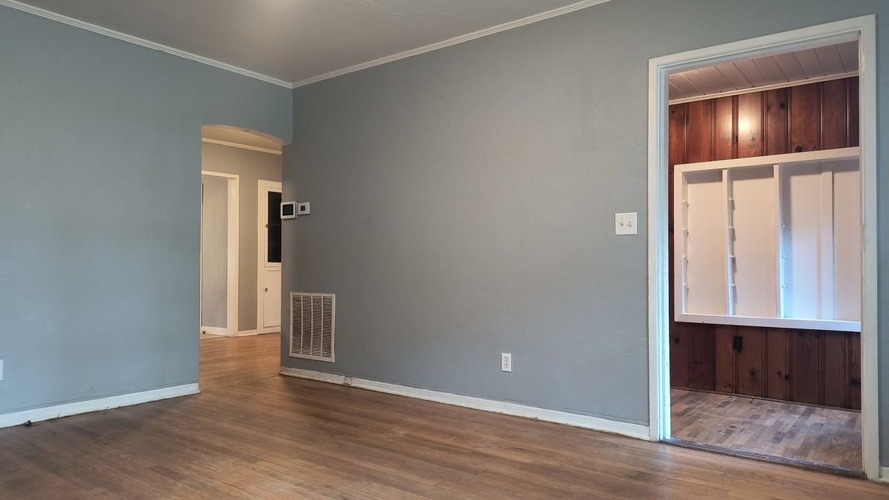 1806 W 29th Ave #1 - Photo 4 of 10