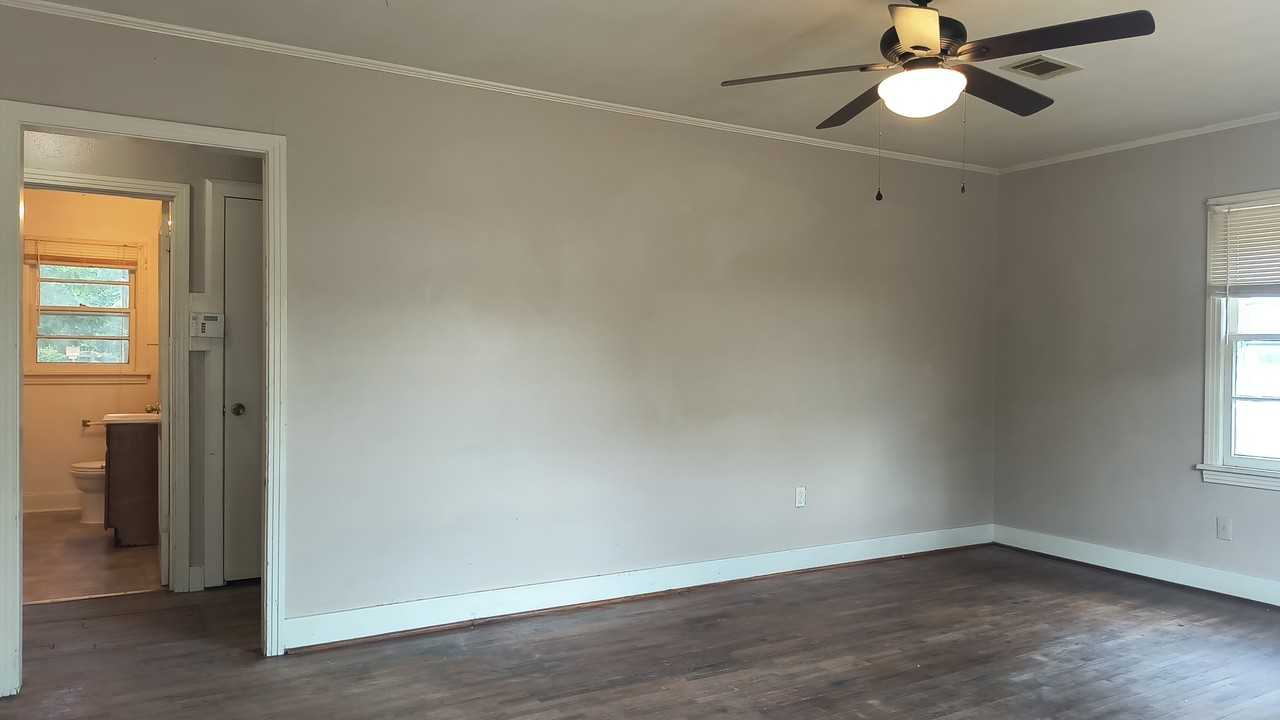 1605 W 31st Ave #1 - Photo 5 of 7