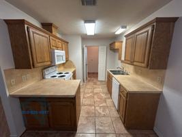 featured image of 799 Houston St #A