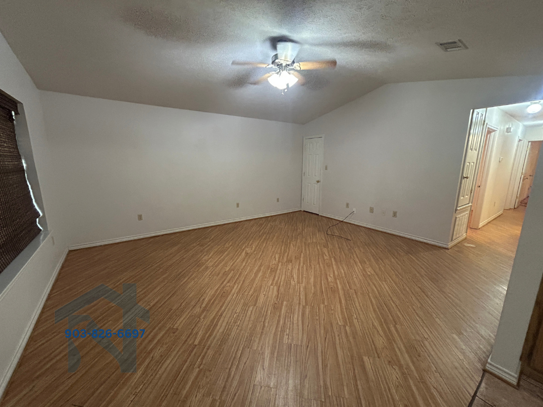 799 Houston St #A - Photo 5 of 18