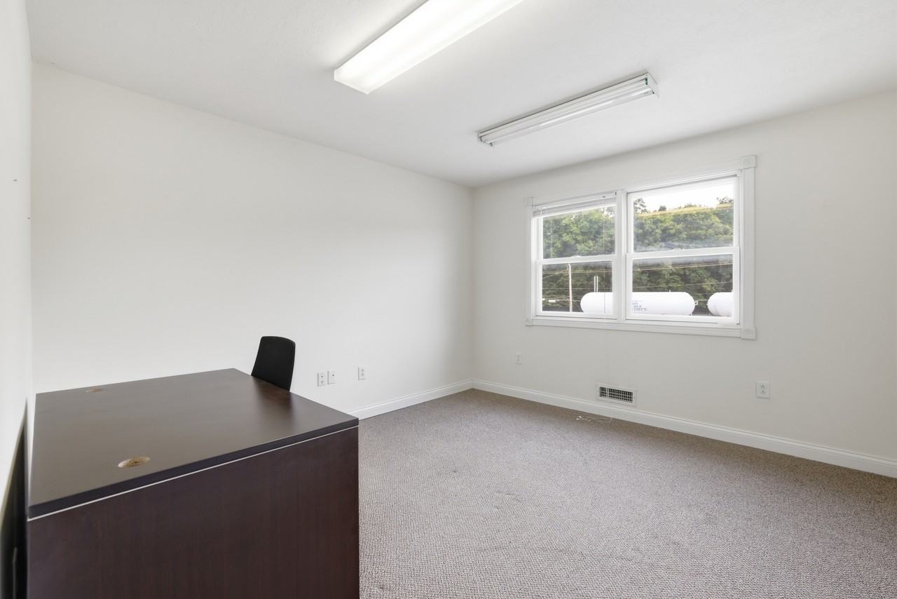 1285 South Jackson Street - CSUITE C #C - Photo 7 of 12