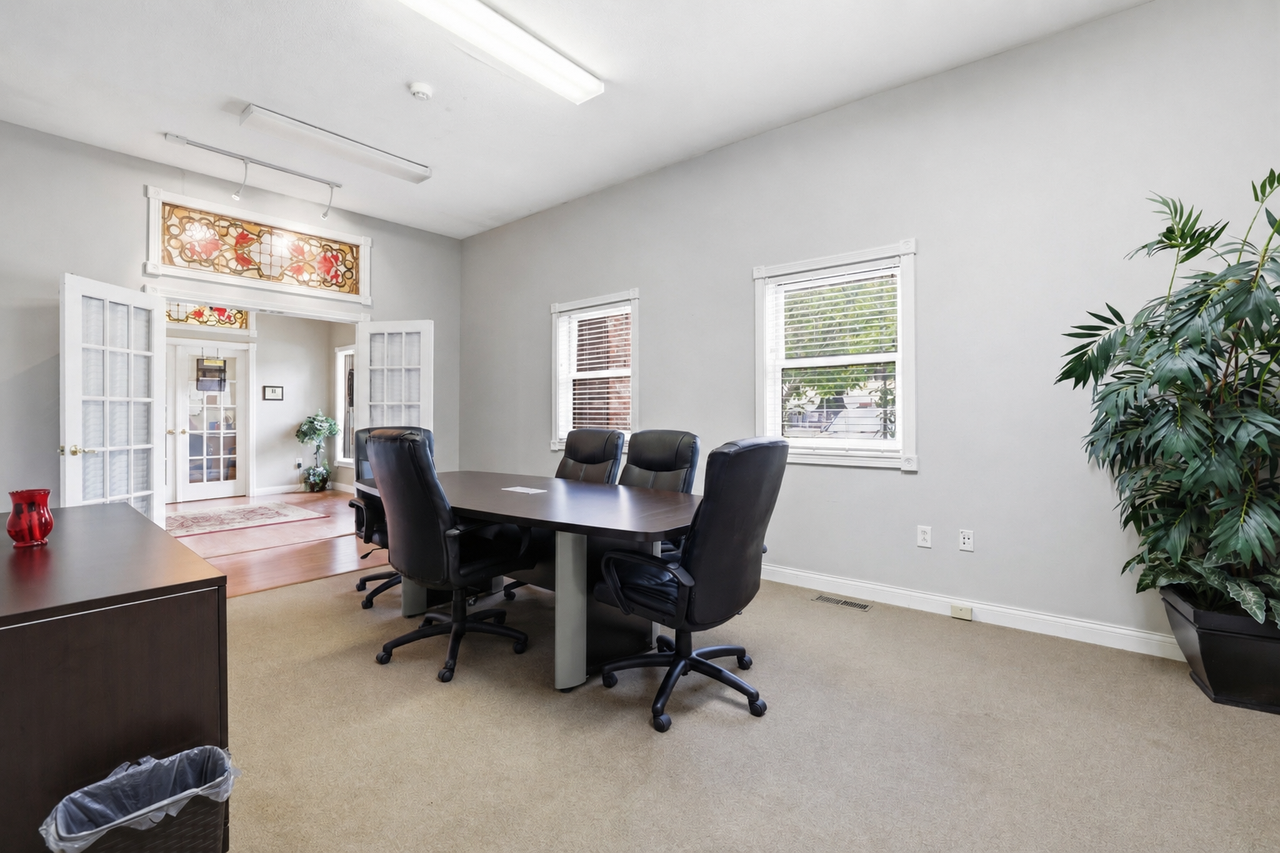 1285 South Jackson Street - HSUITE H #H - Photo 3 of 10