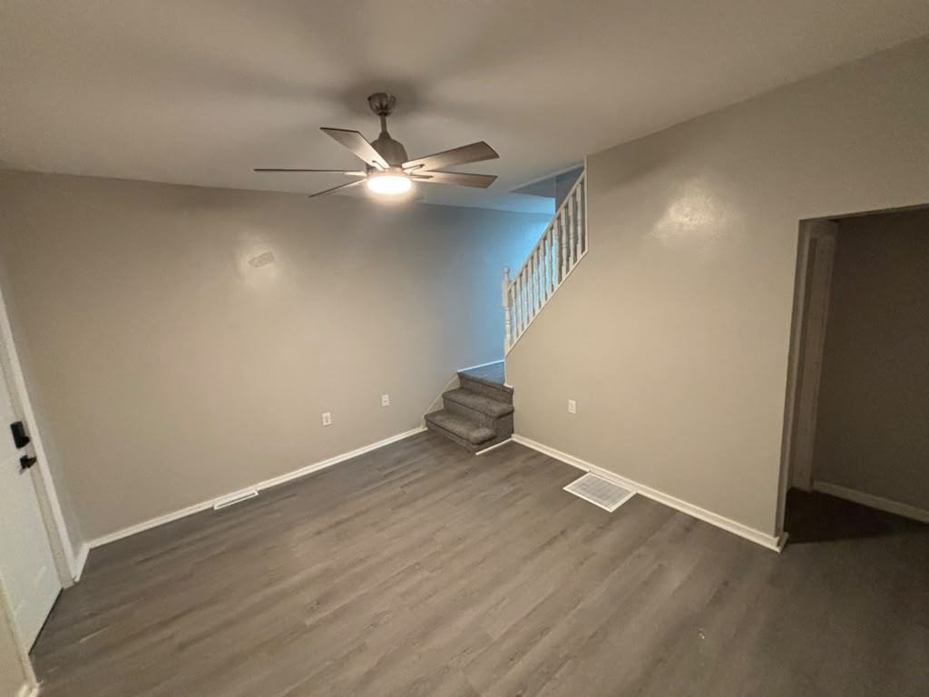 300 N Bromley Ave #304 - Photo 5 of 10
