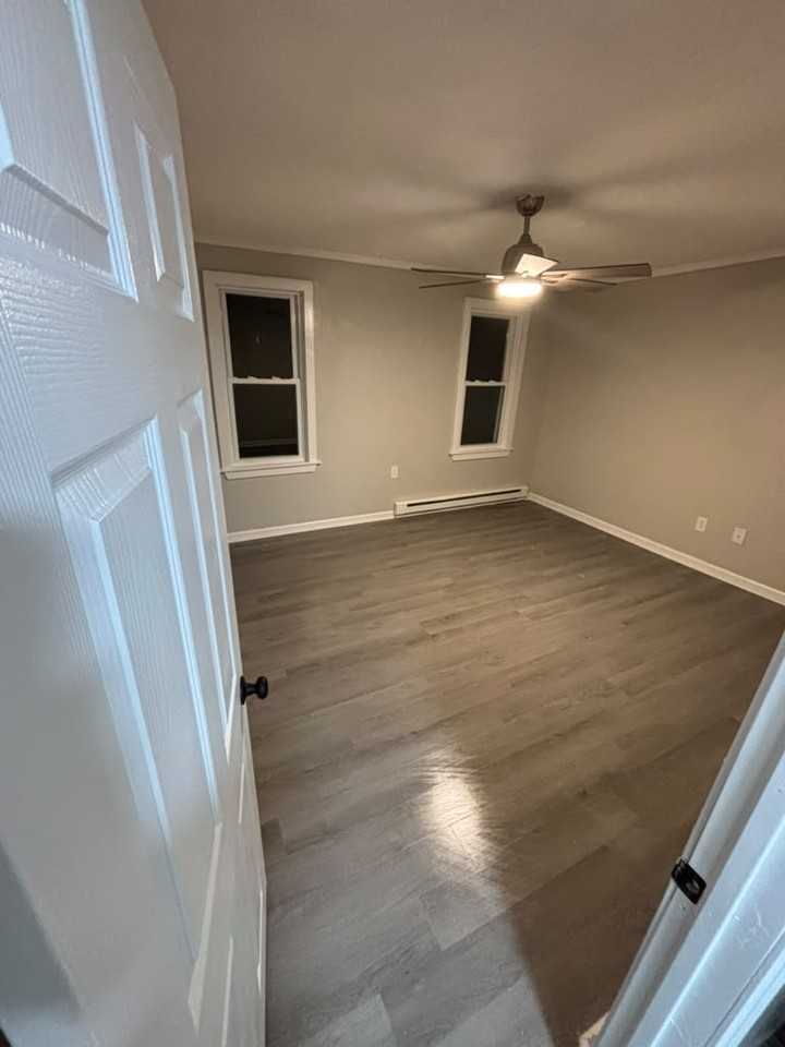 300 N Bromley Ave #304 - Photo 6 of 10