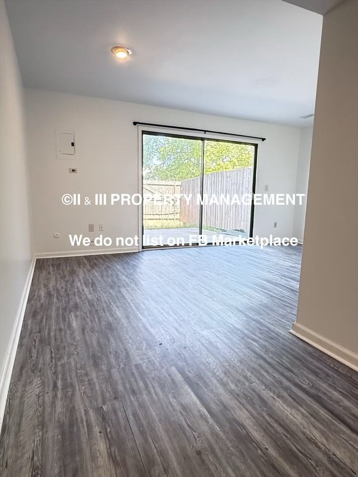 8660 West 109th St. Overland Park #1 - Photo 7 of 20