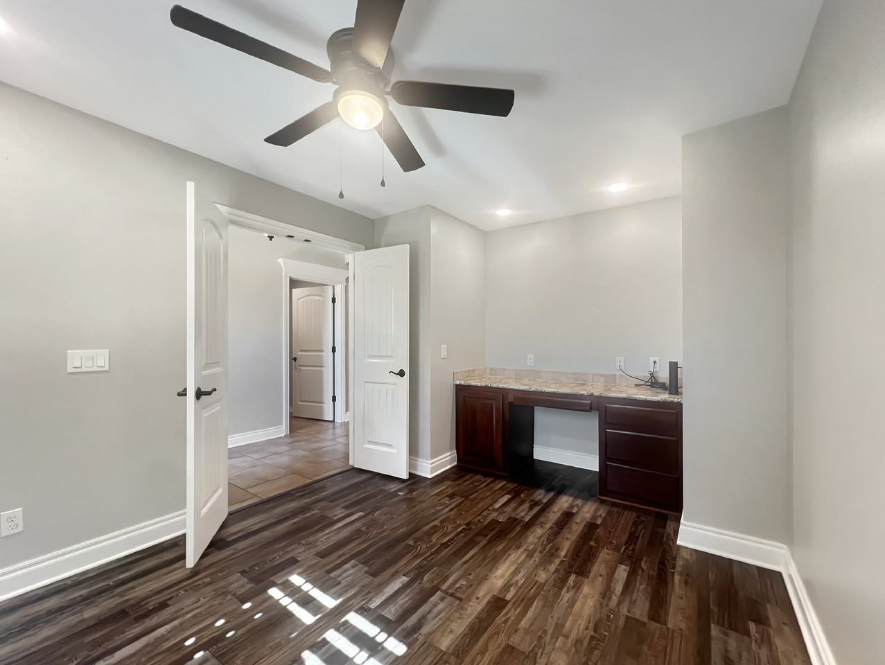903 Sw 78th St #1 - Photo 4 of 29