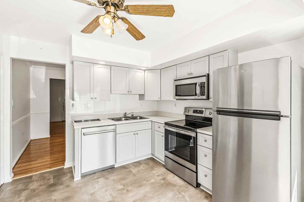 13108 Grandview Ct #1 - Photo 3 of 23