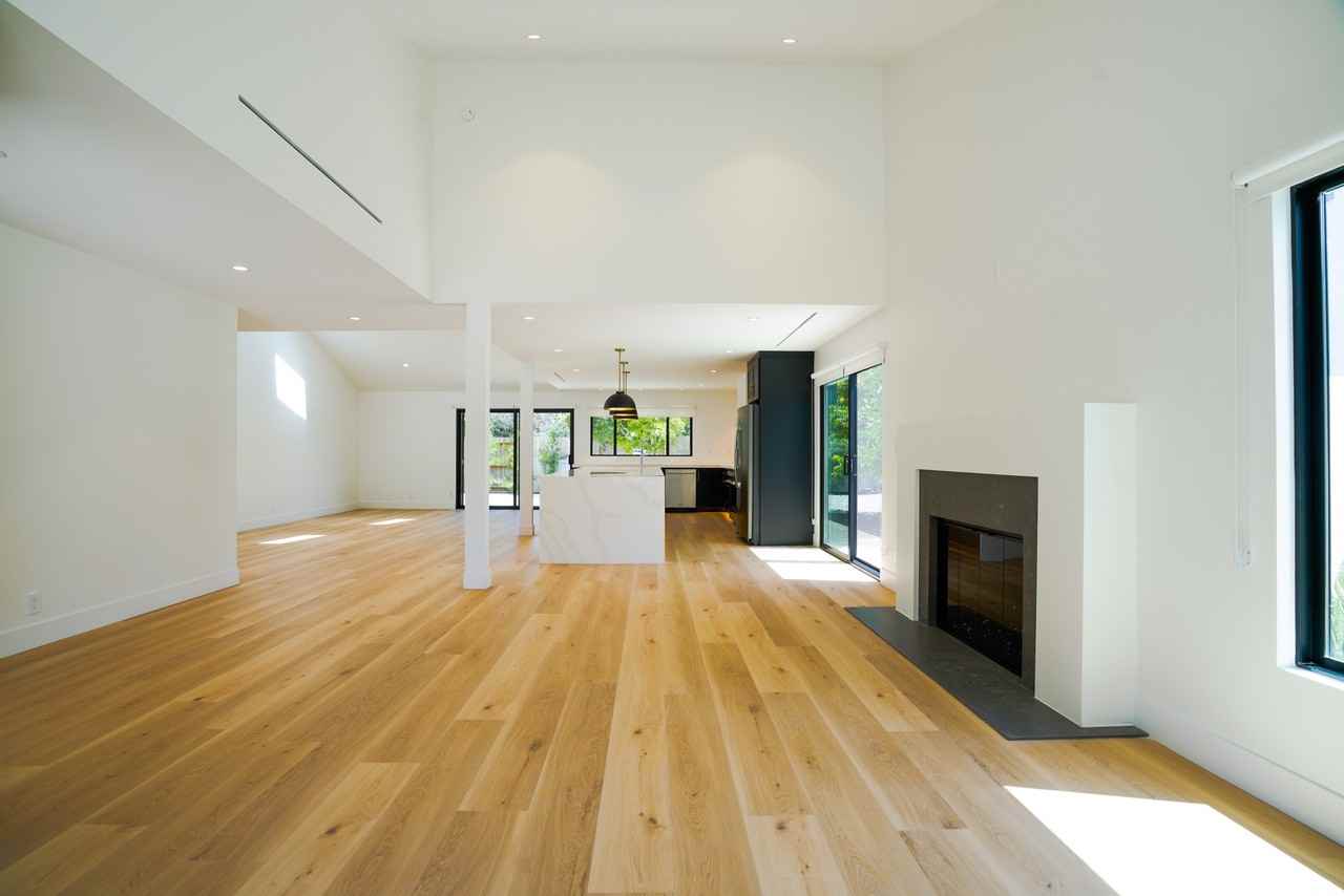 1800 Oriole Dr #1 - Photo 7 of 34