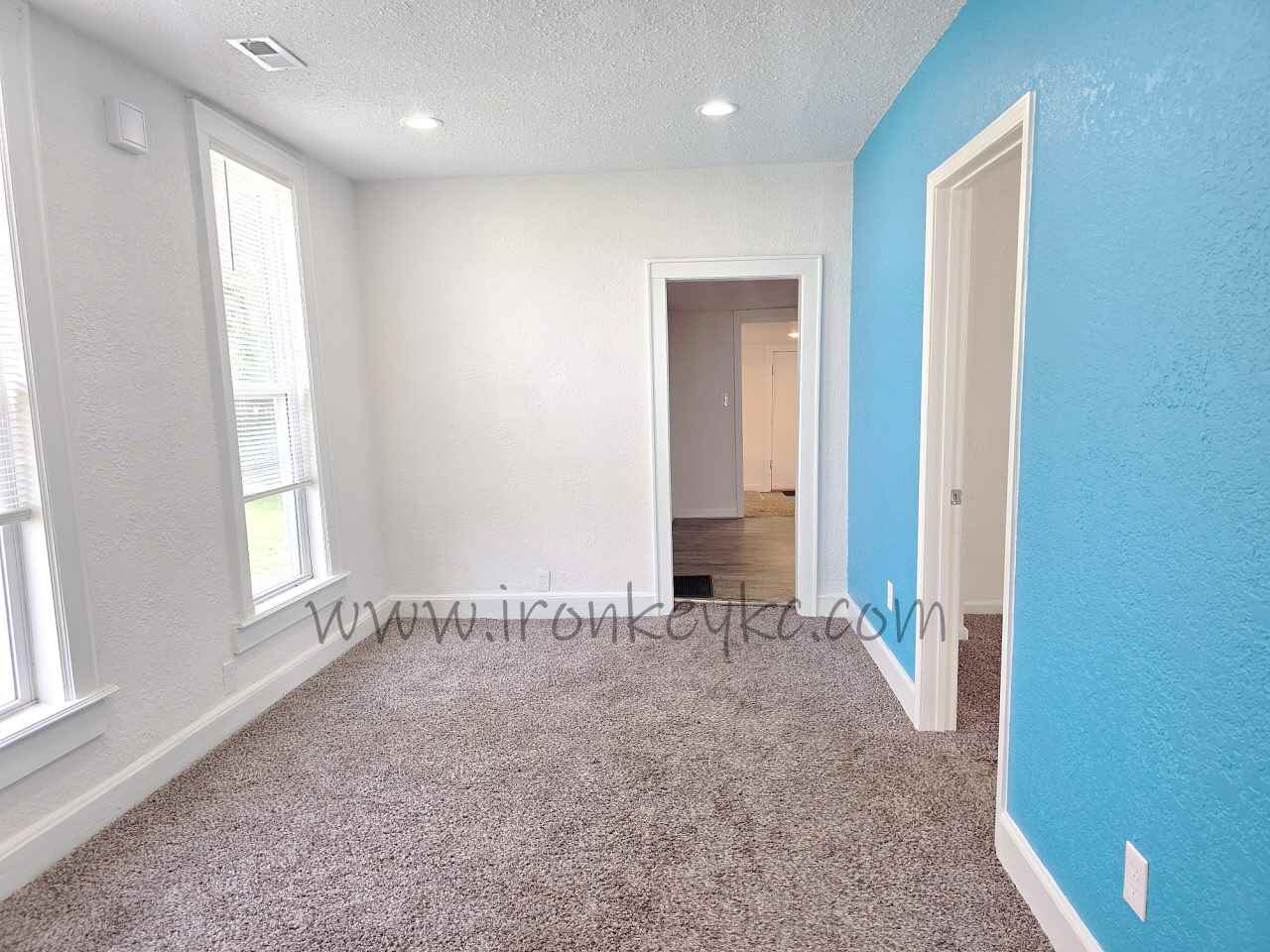 2602 Essex St #1 - Photo 4 of 24