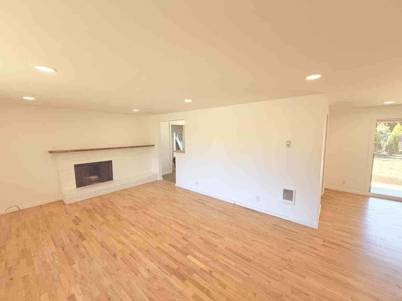 2190 Providence St #1 - Photo 4 of 28