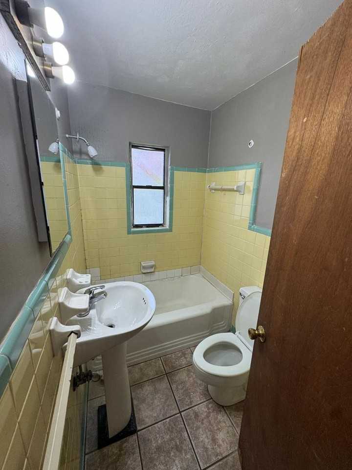 1322 Hancock St - Photo 7 of 7