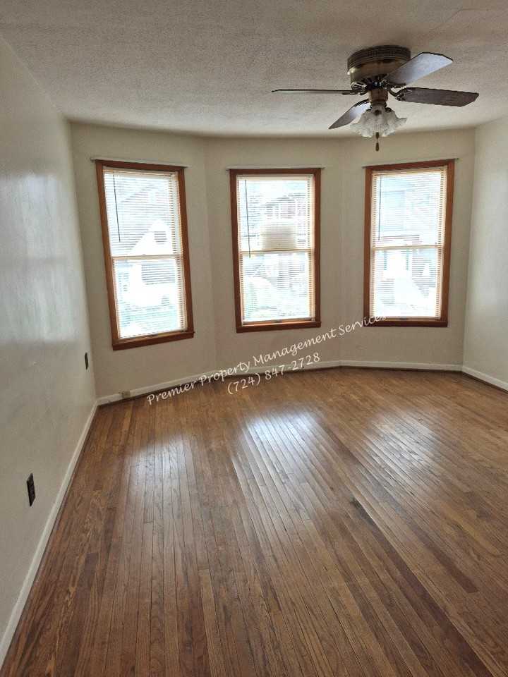 399 New York Ave #2 - Photo 2 of 8