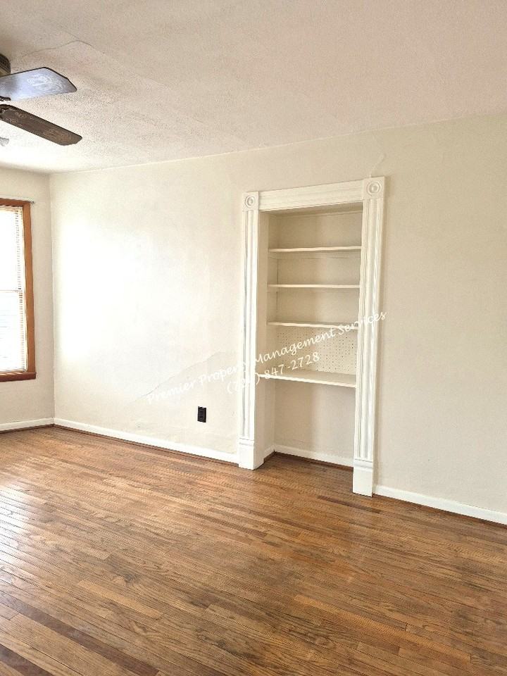 399 New York Ave #2 - Photo 5 of 8