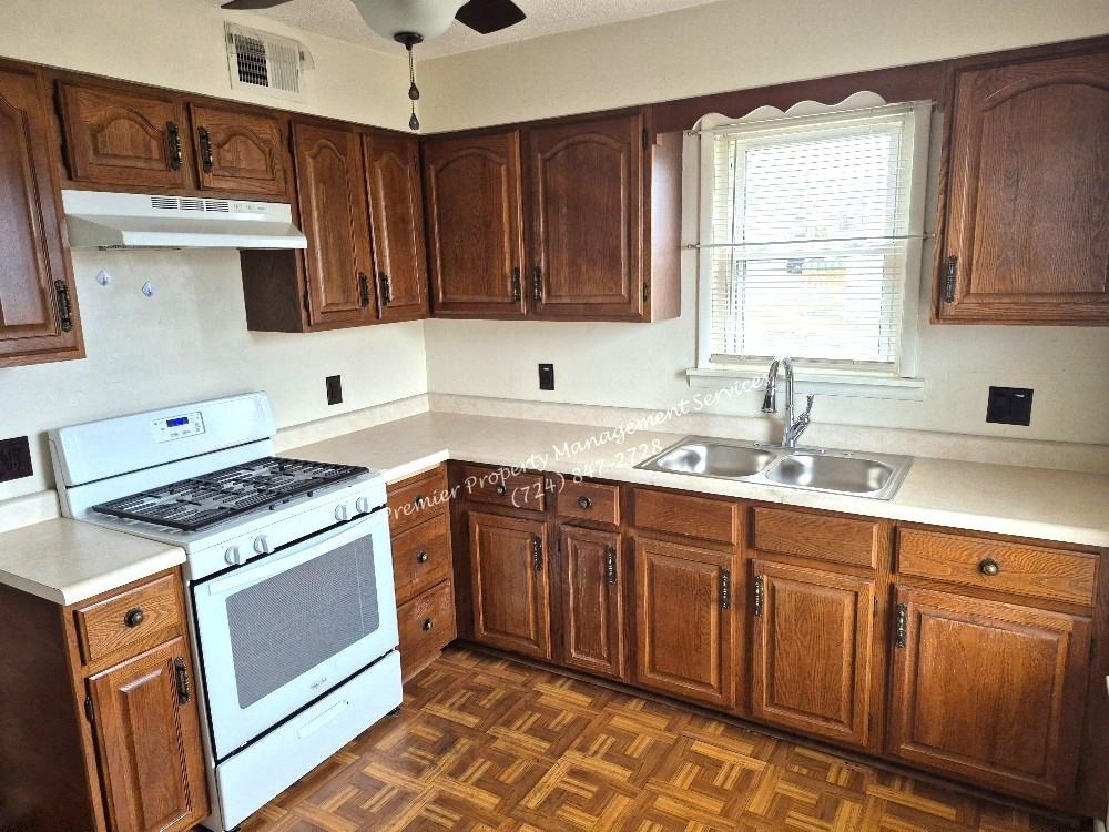 399 New York Ave #2 - Photo 6 of 8