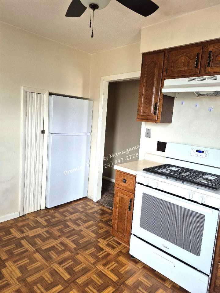 399 New York Ave #2 - Photo 7 of 8