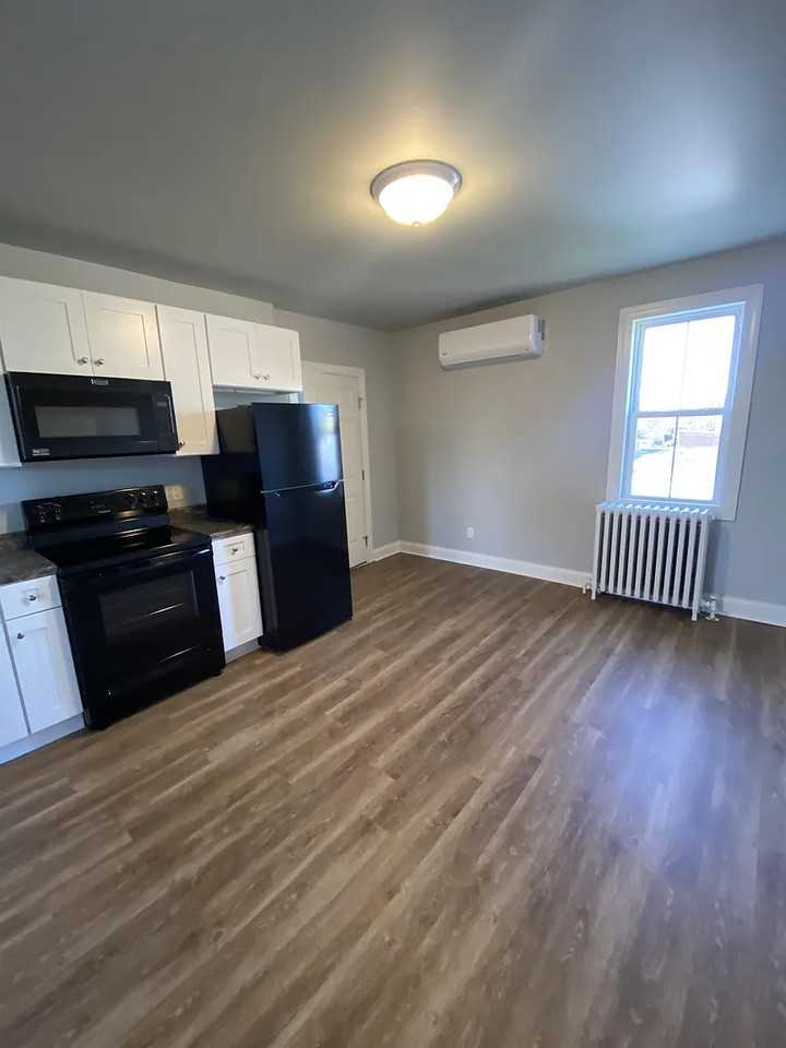 930 N Shippen St #3 - Photo 4 of 7