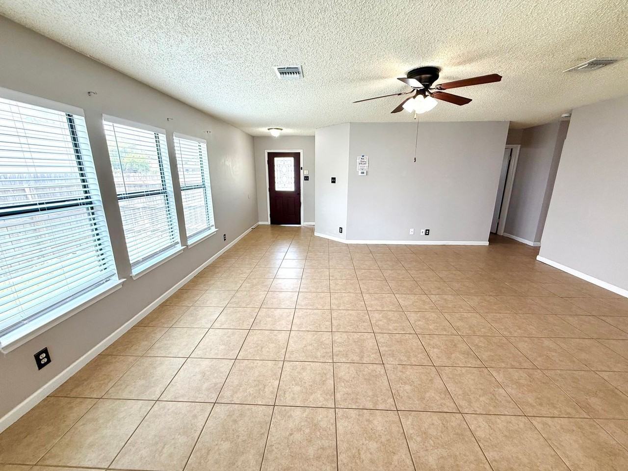 1530 Richland Hills Dr - Photo 4 of 29