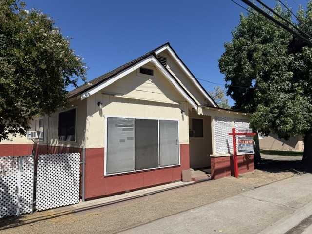 511 Coffee Rd #1