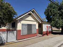 featured image of 511 Coffee Rd #1