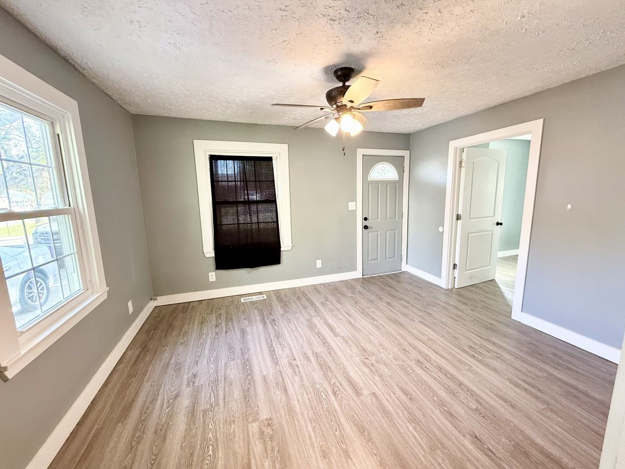 533 Kirkpatrick Ave #1 - Photo 3 of 15