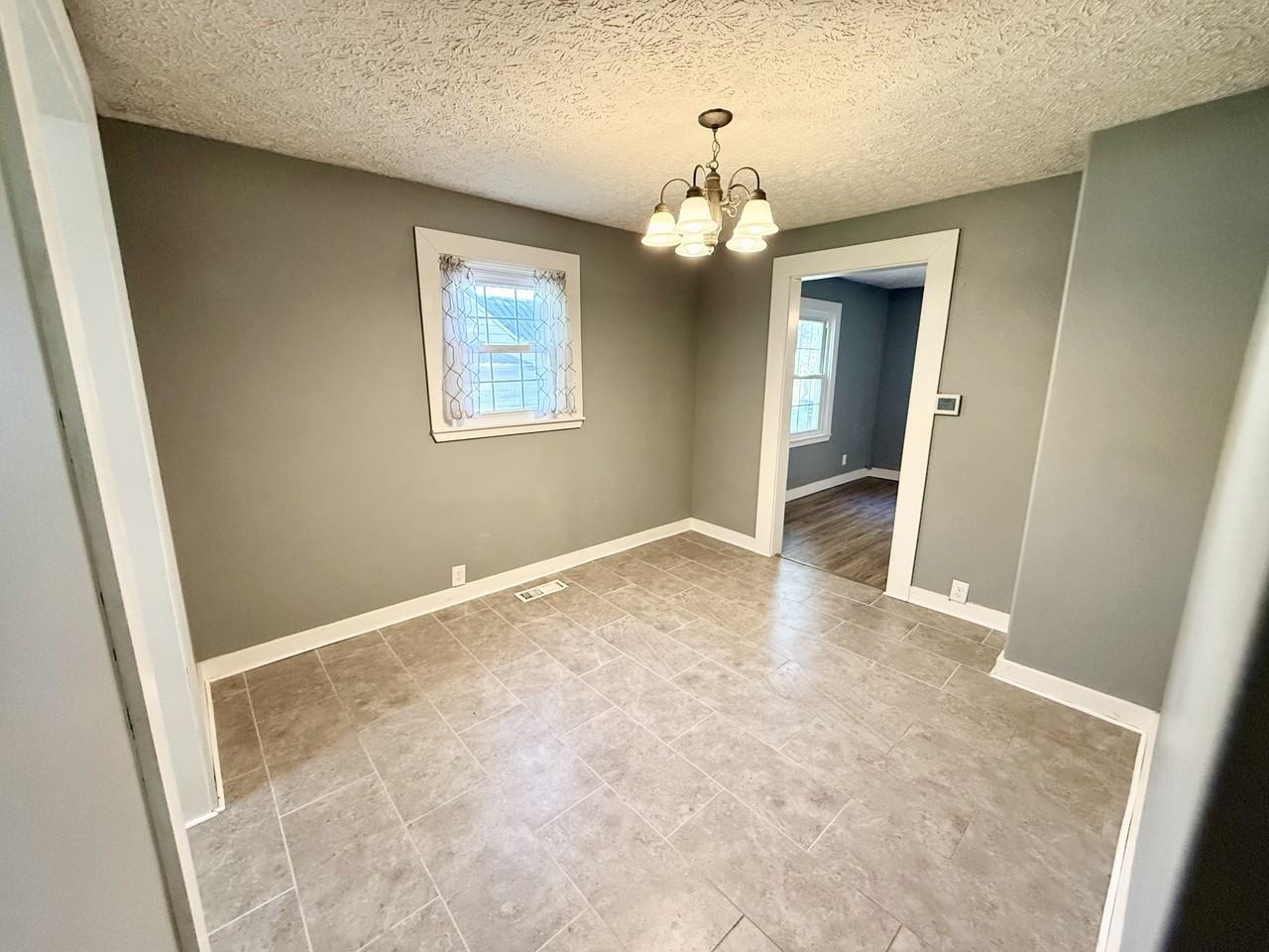 533 Kirkpatrick Ave #1 - Photo 4 of 15