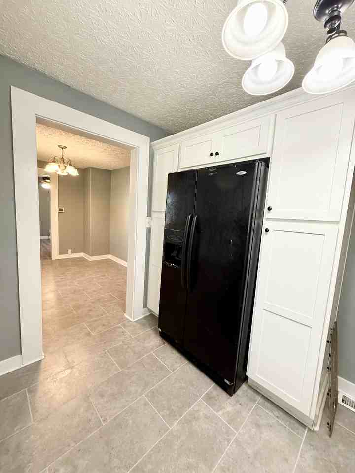 533 Kirkpatrick Ave #1 - Photo 6 of 15